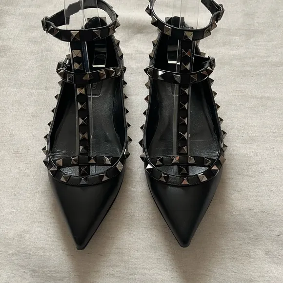 Valentino Garavani Noir Rockstud Cage Flats EU 37 US 7 Black Pointed Toe