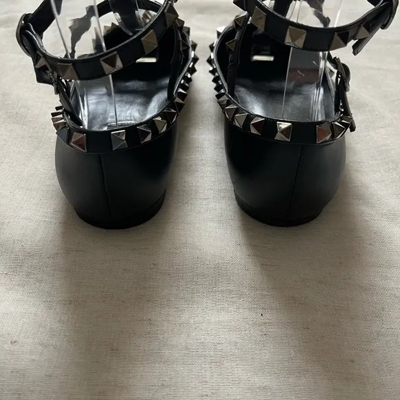 Valentino Garavani Noir Rockstud Cage Flats EU 37 US 7 Black Pointed Toe