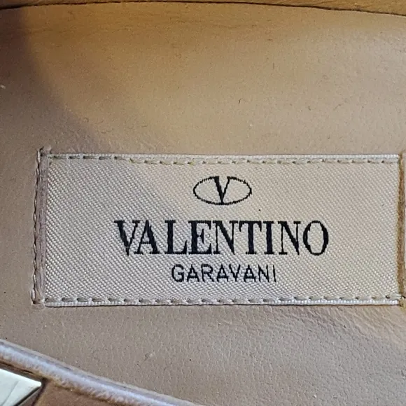 Valentino Rockstar.  ballet pointed toe flats. Nude. Sz 39.