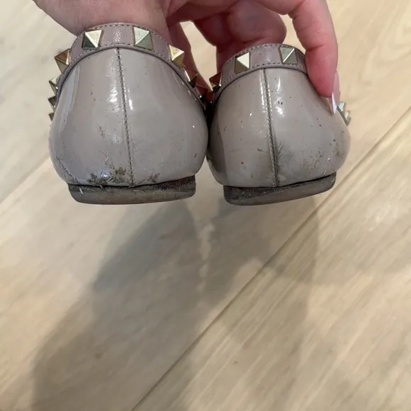 Valentino rockstud nude patent leather flats pointy toe ballerina