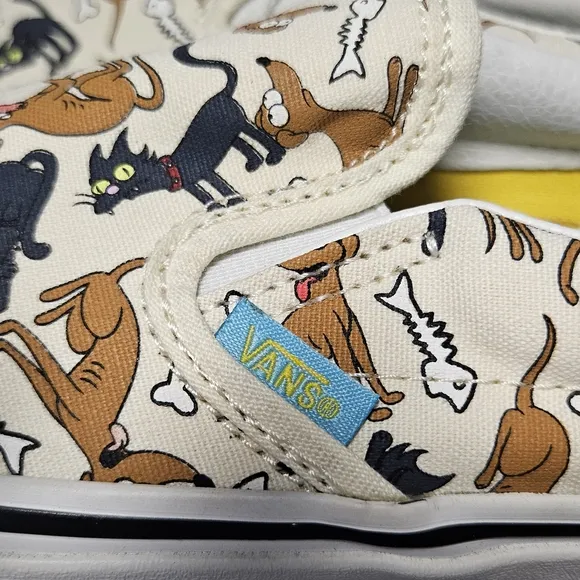 Van X Simpsons  Print Slip-On Sneakers