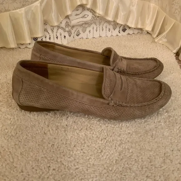 VANELI  WOMENS SUEDE PENNY LOAFERS