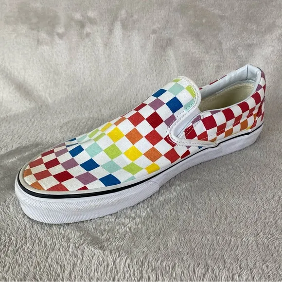 Vans Checkerboard Mens Slip On Sneaker Skate Shoes 10 White Red Canvas NEW