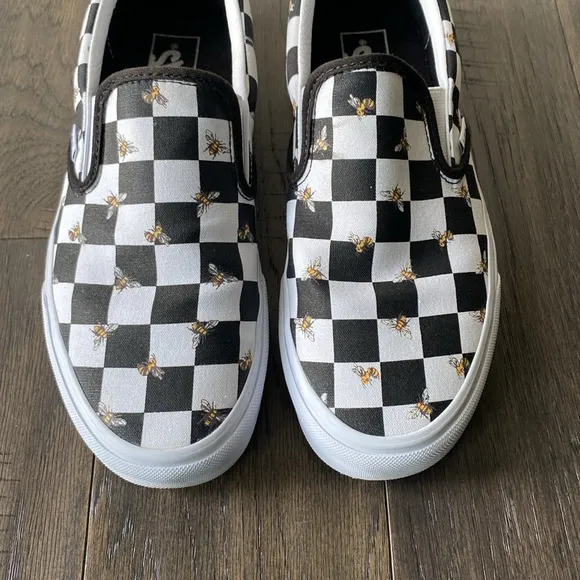 VANS Checkered Bumble Bee Slip-On Sneakers Womens Sz 10 Black White