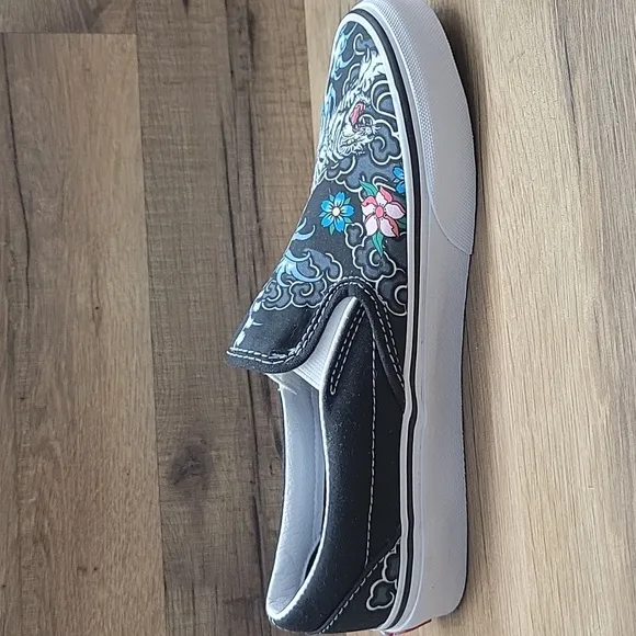 Van's classic slip on Brand new in the box no lid authentic uper textile size  7