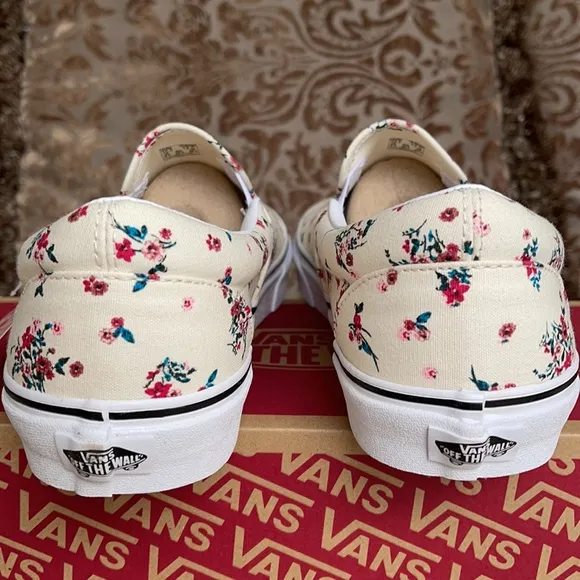 Vans Classic Slip On Ditsy Floral WMNS