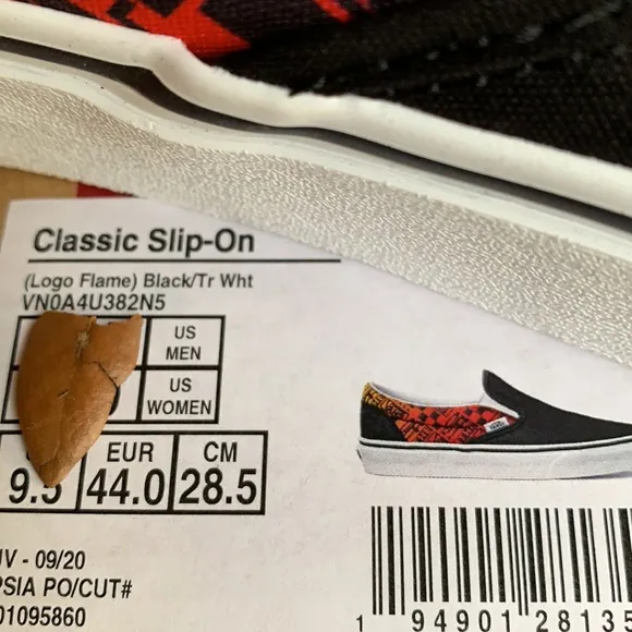 VANS CLASSIC SLIP ON LOGO FLAME BLACK/TRUE WHITE W