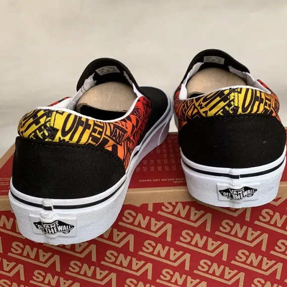 VANS CLASSIC SLIP ON LOGO FLAME BLACK/TRUE WHITE W