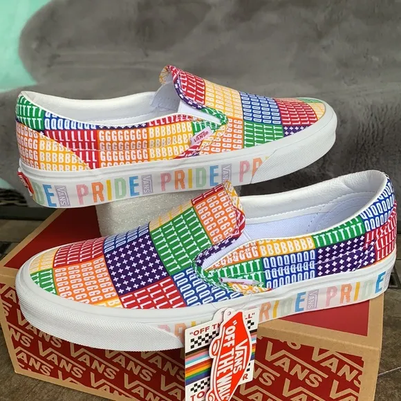 VANS CLASSIC SLIP ON PRIDE MULTI/TRUE WHITE MENS