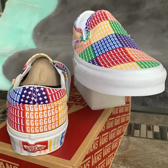 VANS CLASSIC SLIP ON PRIDE MULTI/TRUE WHITE MENS
