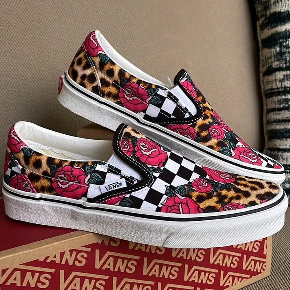 Vans Classic Slip-On Rose / Animal Check True White Multi WMNS