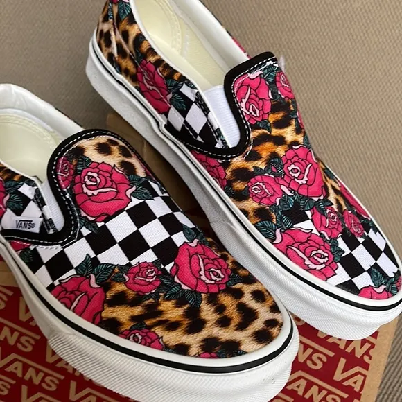 Vans Classic Slip-On Rose / Animal Check True White Multi WMNS