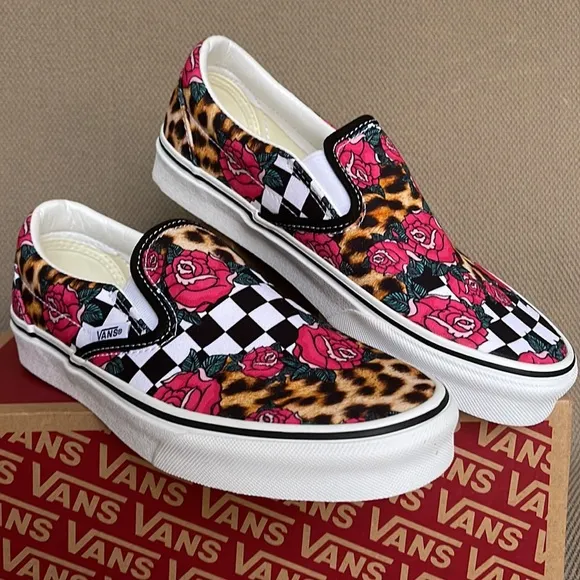 Vans Classic Slip-On Rose / Animal Check True White Multi WMNS