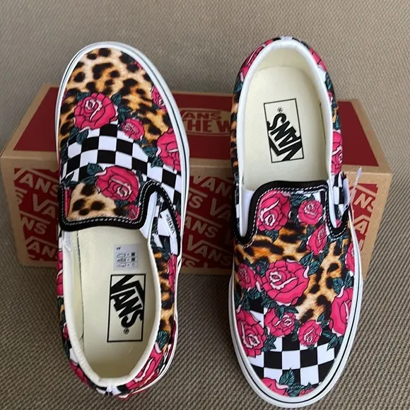 Vans Classic Slip-On Rose / Animal Check True White Multi WMNS