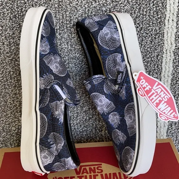 Vans Classic Slip-On Wireframe Skulls Black/True White WMNS