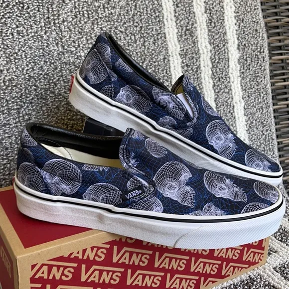 Vans Classic Slip-On Wireframe Skulls Black/True White WMNS