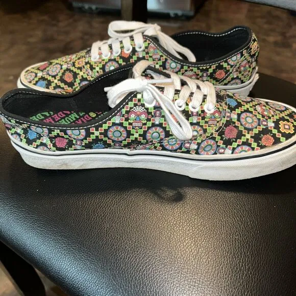 VANS Dia De Los Muertos Day Of The Dead Glow In The Dark Men’s Skateboard SZ 10