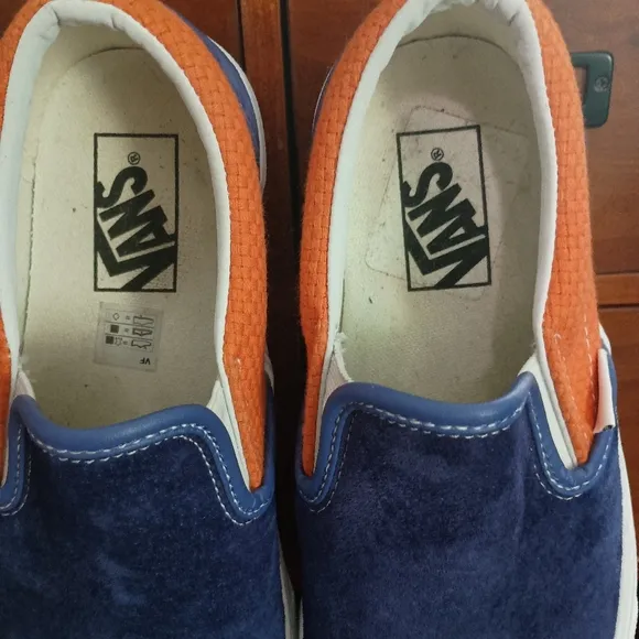 Vans Mens Blue and Orange Slip-On Sneakers_6.5