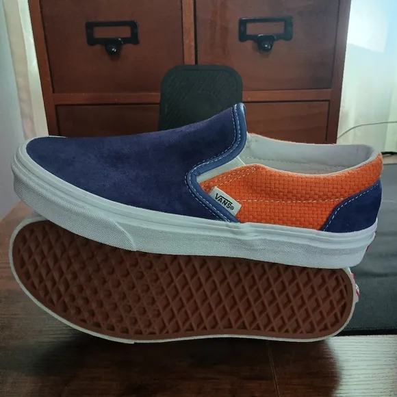 Vans Mens Blue and Orange Slip-On Sneakers_6.5