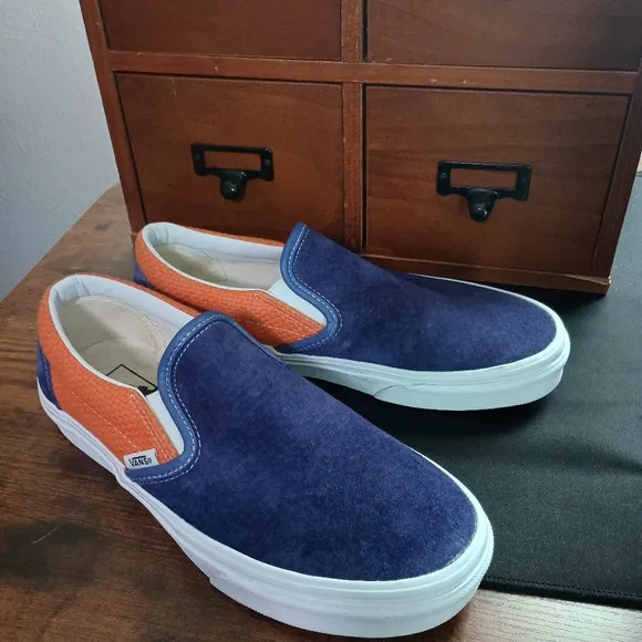 Vans Mens Blue and Orange Slip-On Sneakers_6.5