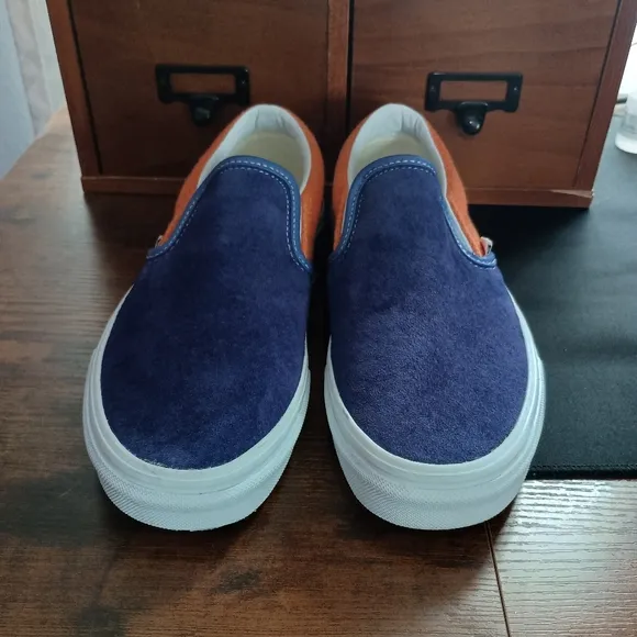 Vans Mens Blue and Orange Slip-On Sneakers_6.5