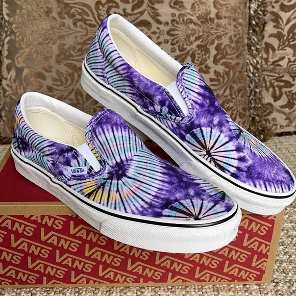 Vans Men’s Classic Slip-On New Age Purple Tie Dye Sneakers