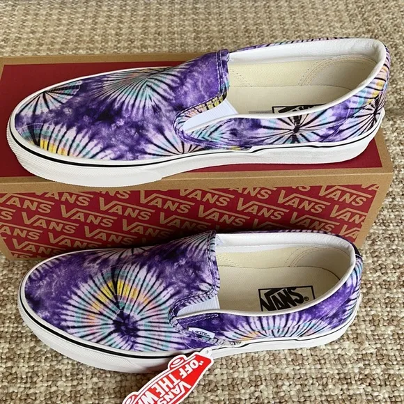 Vans Men’s Classic Slip-On New Age Purple Tie Dye Sneakers