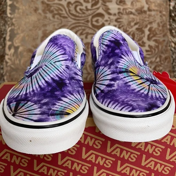 Vans Men’s Classic Slip-On New Age Purple Tie Dye Sneakers