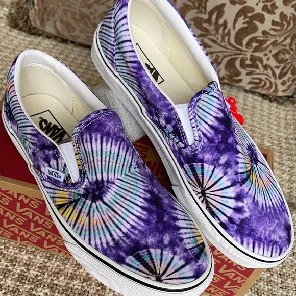 Vans Men’s Classic Slip-On New Age Purple Tie Dye Sneakers