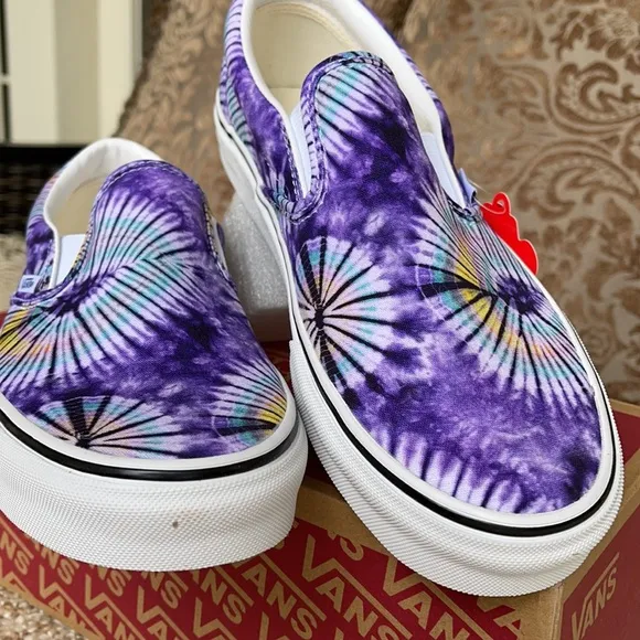 Vans Men’s Classic Slip-On New Age Purple Tie Dye Sneakers