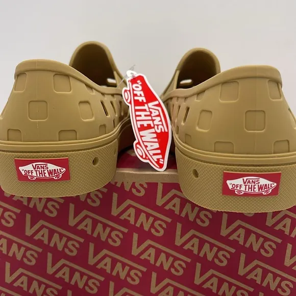 Vans Men’s Tan Slip-On Shoes Slip-On TrkMustard GoldVN0A5HF8BAE Sneakers