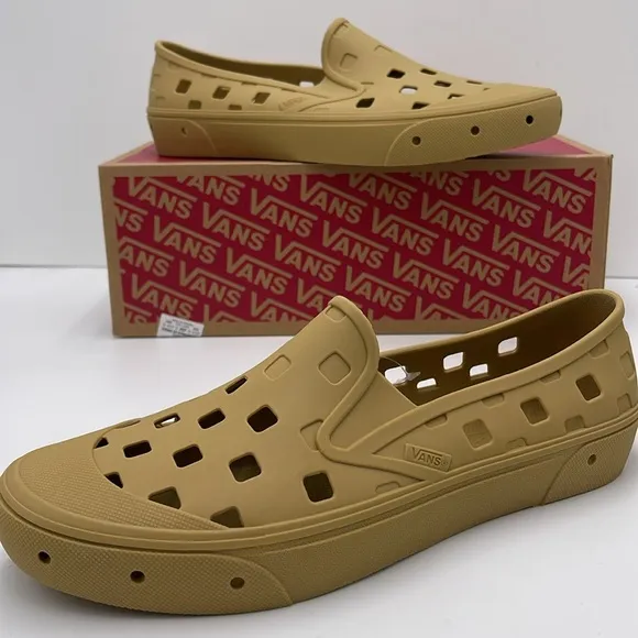 Vans Men’s Tan Slip-On Shoes Slip-On TrkMustard GoldVN0A5HF8BAE Sneakers