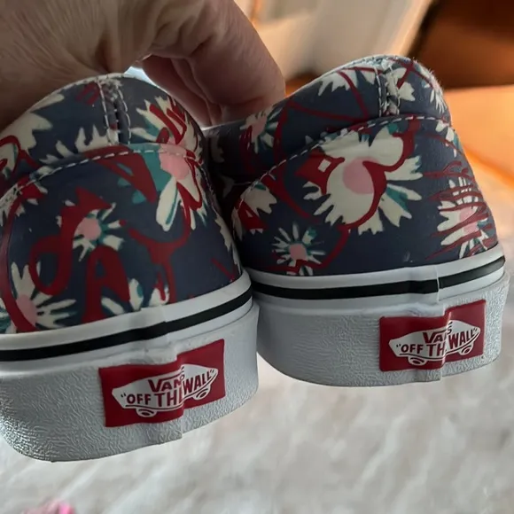 Vans Off The Wall Slip on Sneakers 8.5