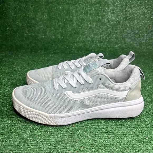 Vans Ultrarange Sneakers Womens 9.5 Light Green Slip On Comfort Casual