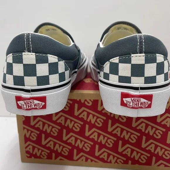 Vans WMNS Checkerboard Classic Slip-On SneakersColor Theory Checkerboard