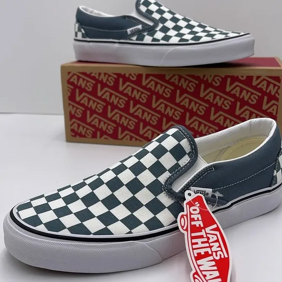 Vans WMNS Checkerboard Classic Slip-On SneakersColor Theory Checkerboard