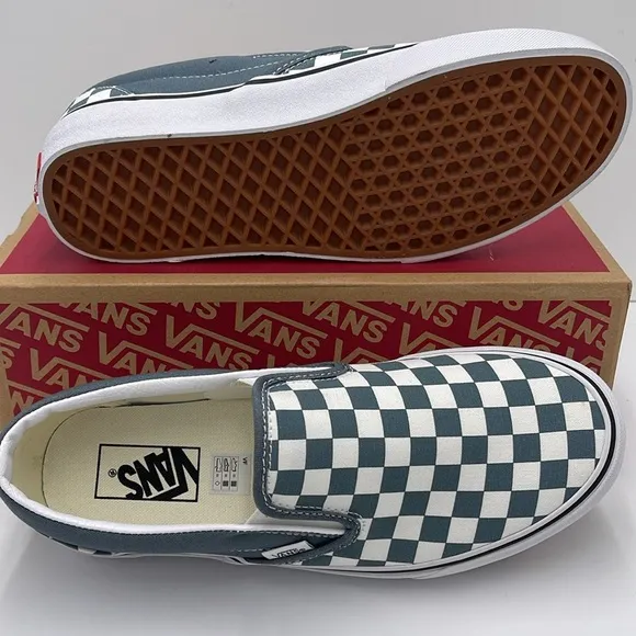 Vans WMNS Checkerboard Classic Slip-On SneakersColor Theory Checkerboard