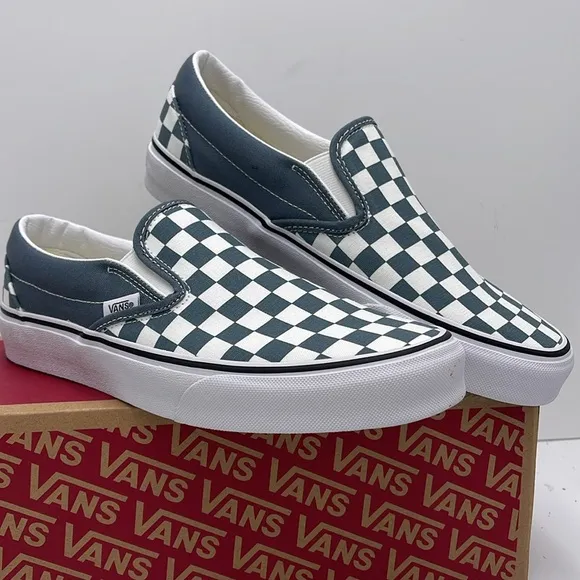Vans WMNS Checkerboard Classic Slip-On SneakersColor Theory Checkerboard