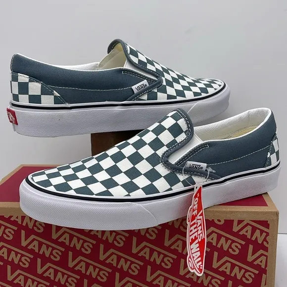 Vans WMNS Checkerboard Classic Slip-On SneakersColor Theory Checkerboard