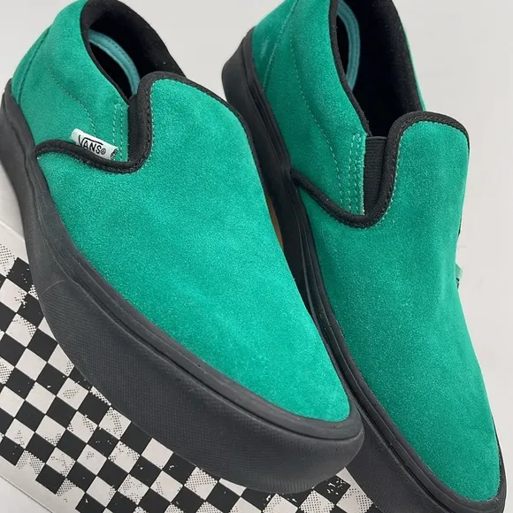 Vans WMNS Classic Slip-On Comficush Ultimate Green Sneakers