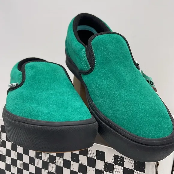 Vans WMNS Classic Slip-On Comficush Ultimate Green Sneakers