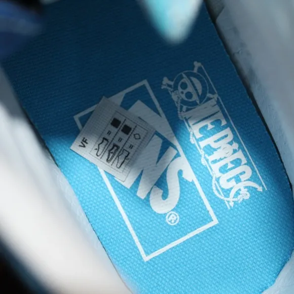 Vans X One Piece Sk8-Hi Womens Size 8 Sneakers