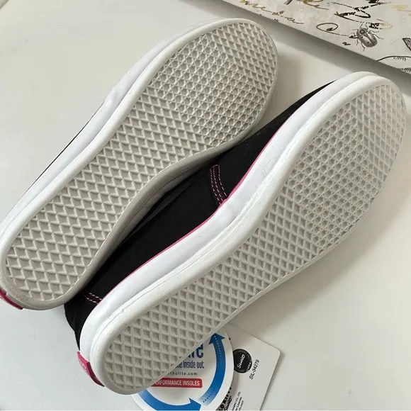 Vans x Hello Kitty Kalani Black Magenta Slip-On Sneakers Girls 3.5
