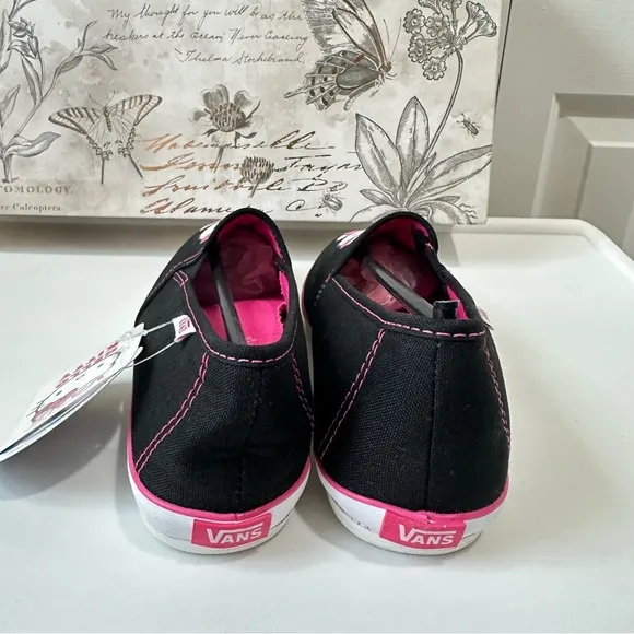 Vans x Hello Kitty Kalani Black Magenta Slip-On Sneakers Girls 3.5