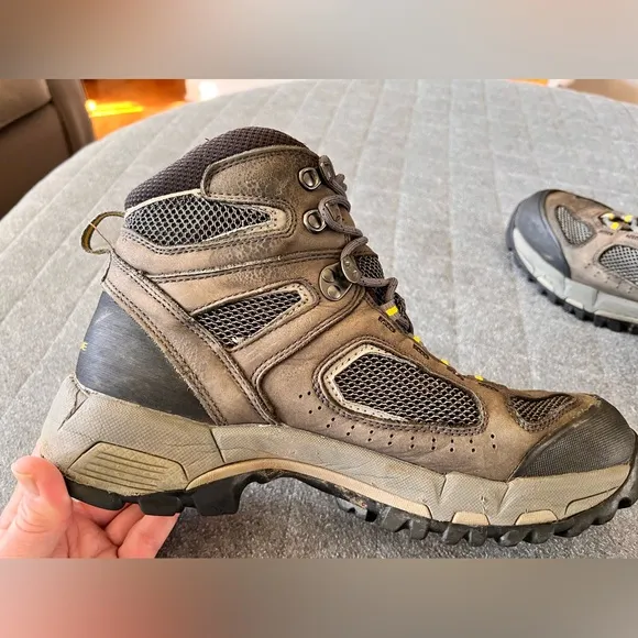 Vasque Sz 9.5 Brown Gore-Tex Breeze 2.0 Mid GTX Waterproof Hiking Boots Orig$220