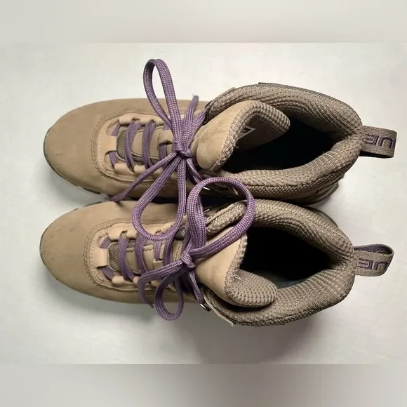 Vasque Talus Hiking Boots Womens Ultra Dry Waterproof Beige Leather Size 7.5