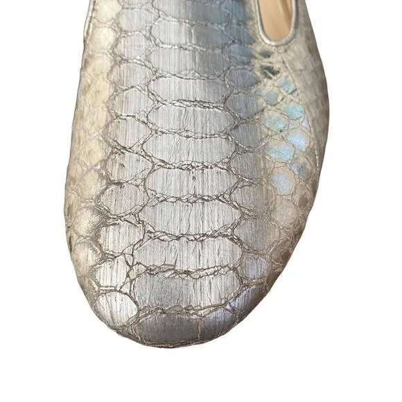 VC Signature Natalie Platinum Gold Leather Snake Print Flat Loafers size 9.5