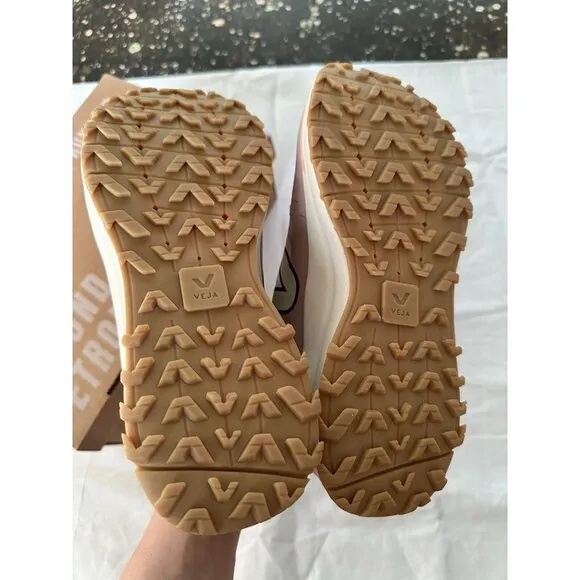 Veja Fitz Roy Sneakers Gravel &amp; Pierre Pink