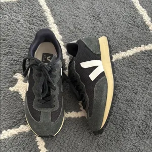 Veja Rio Branco Suede/Mesh Trainer Sneakers