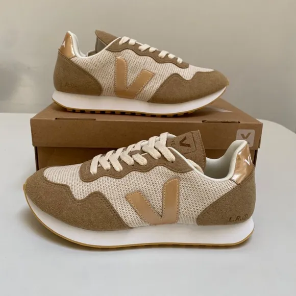 Veja SDU Rec J-Mesh Sneaker in Natural/Platine sz 38EU/7US New in Box